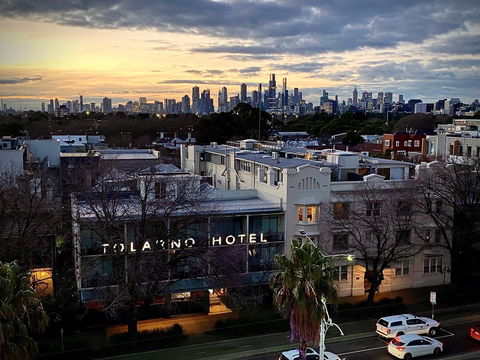 Tolarno Hotel - Accommodation Noosa 2