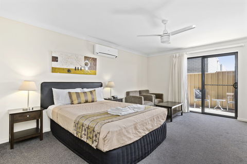 Blackwater Central Motel - Accommodation Noosa 1
