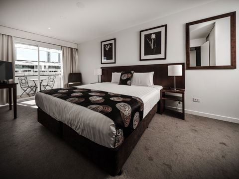 Salamanca Suites - Accommodation Noosa 2