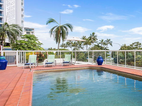 BreakFree Royal Harbour Hotel - Accommodation Noosa 2