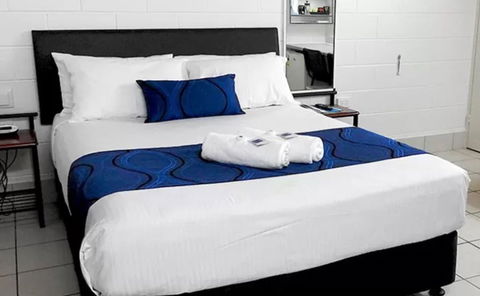 Barrier Reef Motel - Accommodation Noosa 1