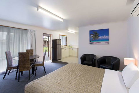 Best Western Colonial Village Motel - Accommodation Noosa 1