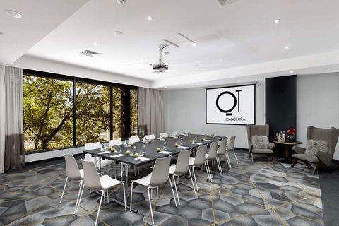 QT Canberra - Accommodation Noosa 8