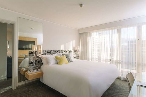 QT Canberra - Accommodation Noosa 16