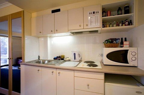 Capital Executive Apt Hotel Canberra - Accommodation Noosa 9