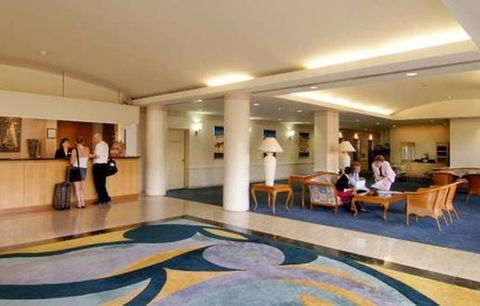 Central Dockside Apartment Hotel - Accommodation Noosa 2