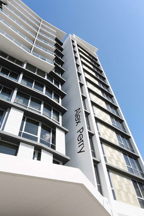 Alex Perry Hotel And Apartments - Accommodation Noosa 1