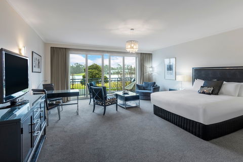 The Carrington - Accommodation Noosa 1