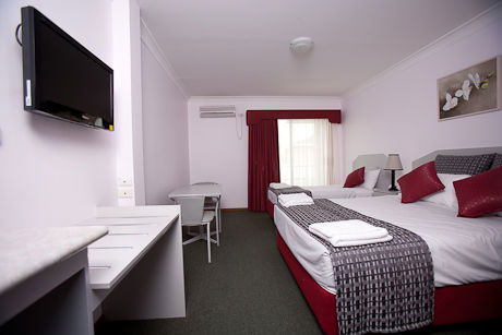 Hume Villa Motor Inn - Accommodation Noosa 1