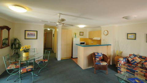 Aruba Beach Resort - Accommodation Noosa 1