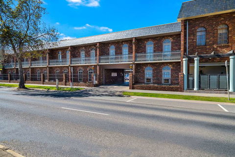 Quality Hotel Sherbourne Terrace - Accommodation Noosa 1