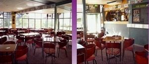 Seabreeze Hotel - Accommodation Noosa 2