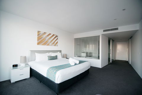 Q1 Resort & Spa - Accommodation Noosa 2