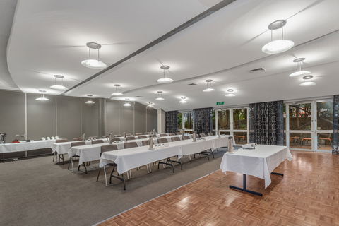 The Airport International Motel - Accommodation Noosa 14