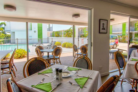 Mackay Oceanside Central Hotel - Accommodation Noosa 9