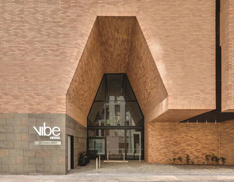 Vibe Hotel Sydney Darling Harbour - Accommodation Noosa 1