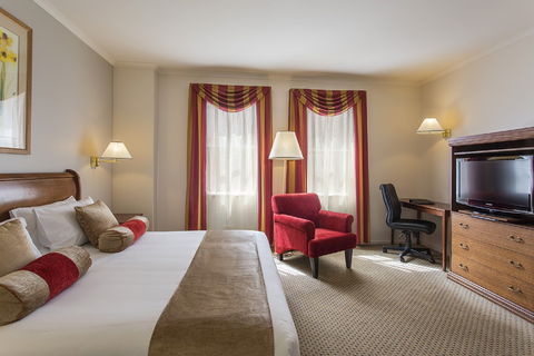 Hotel Grand Chancellor On Currie - Accommodation Noosa 2