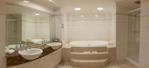 Quality Apartments Adelaide Central - Accommodation Noosa 2