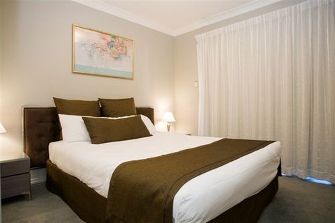 Pinnacle Apartments - Accommodation Noosa 1