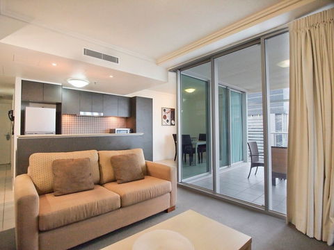Oaks Casino Towers - Accommodation Noosa 2
