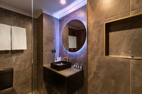 Batman's Hill On Collins - Accommodation Noosa 2