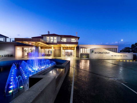 Swan River Hotel - Accommodation Noosa 0