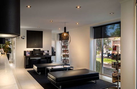 Best Western Plus Travel Inn Hotel - Accommodation Noosa 2