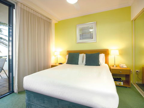 Oaks Calypso Plaza Resort - Accommodation Noosa 2