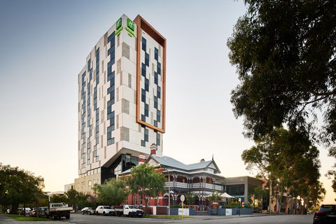 Holiday Inn West Perth - Accommodation Noosa 2