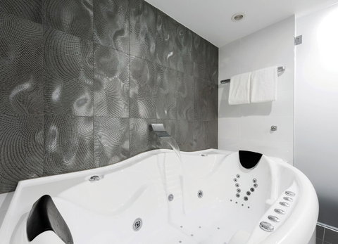 Avenue Hotel Canberra - Accommodation Noosa 4
