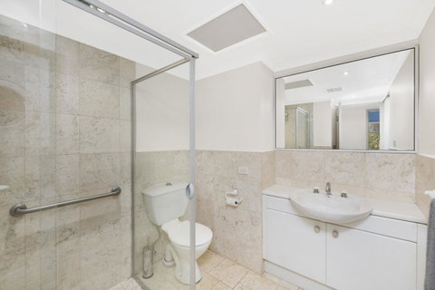 Accommodate Canberra - The Summit - Accommodation Noosa 9