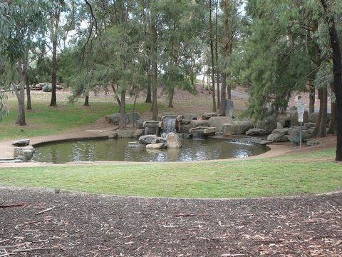 3BR Executive Apartment With Lake And Mountain Views - Accommodation Noosa 10