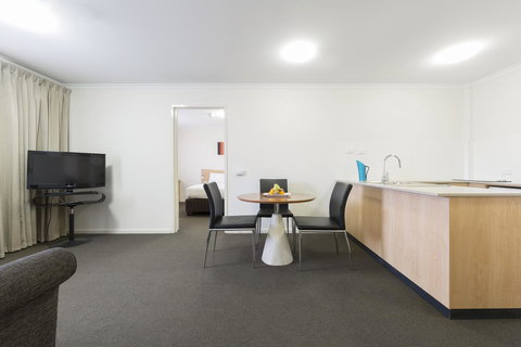 Ramada Encore Belconnen - Accommodation Noosa 9