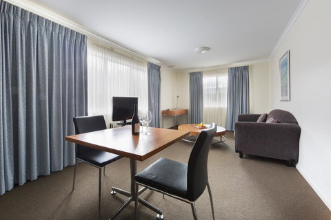 Ramada Encore Belconnen - Accommodation Noosa 10