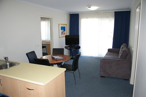 Ramada Encore Belconnen - Accommodation Noosa 16