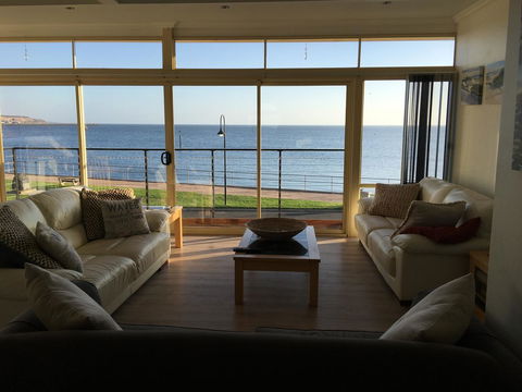 Crystal Blue Apartment - Accommodation Noosa 6