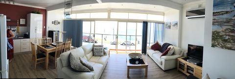 Crystal Blue Apartment - Accommodation Noosa 32