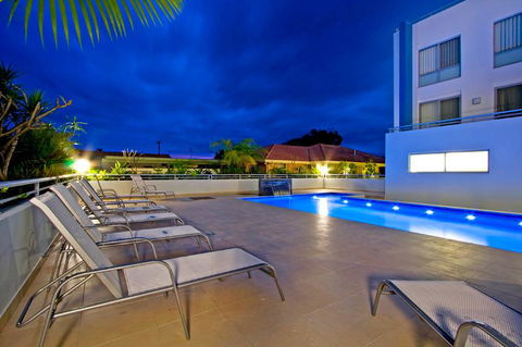Lakeside Waterfront Apartment The Entrance - Accommodation Noosa 15