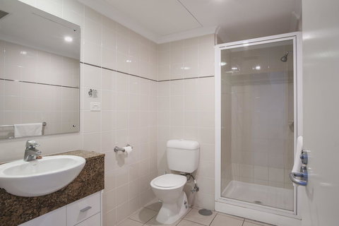 Marina Hotel - Accommodation Noosa 25