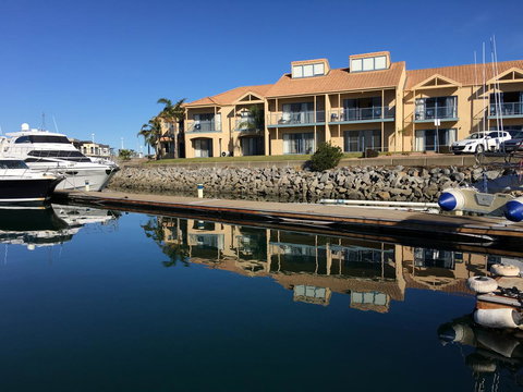 Marina Hotel - Accommodation Noosa 35