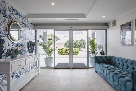 Marina Hotel - Accommodation Noosa 18