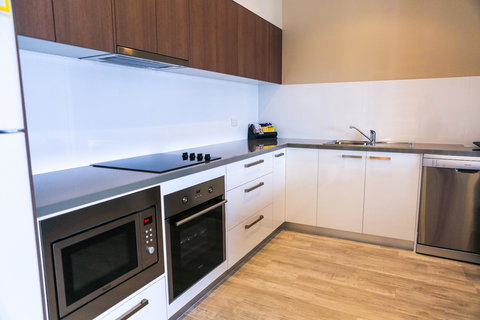 Marina Hotel - Accommodation Noosa 32