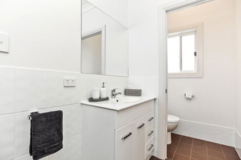 'The Hidden Diamond' - Normanville - Accommodation Noosa 27