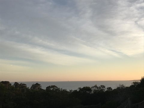 S T U D I O 22 Peaceful Retreat With Garden Views - Accommodation Noosa 16