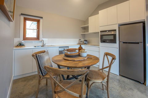 Lucy's Cottage - Accommodation Noosa 10