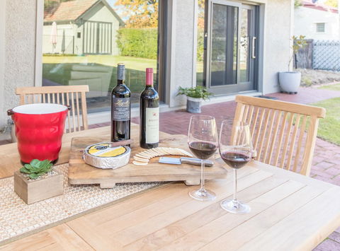The Tudor House - Accommodation Noosa 18