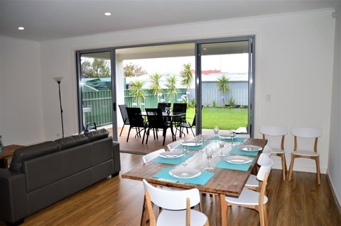 Eastern Breeze - Accommodation Noosa 3