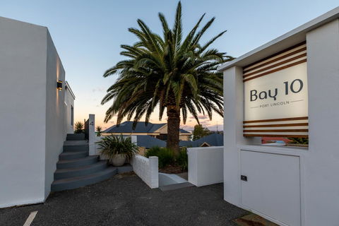 Bay 10 - Suites And Apartments - Accommodation Noosa 21