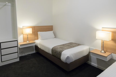 Bay 10 - Suites And Apartments - Accommodation Noosa 24