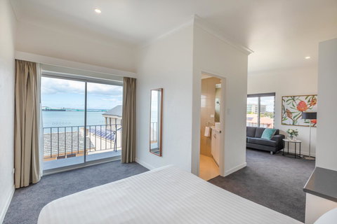 Bay 10 - Suites And Apartments - Accommodation Noosa 11